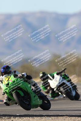 media/Dec-07-2025-CVMA (Sun) [[3e7d2de5dc]]/Race 12- Formula 40 MW and LW/